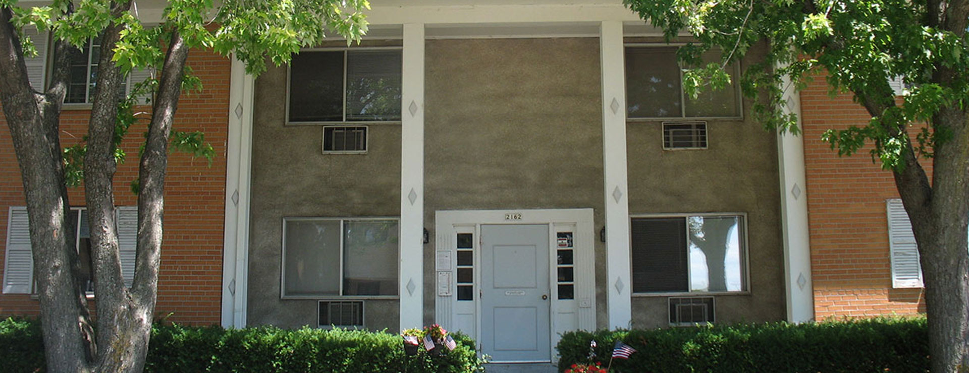 Grant Court Apartments